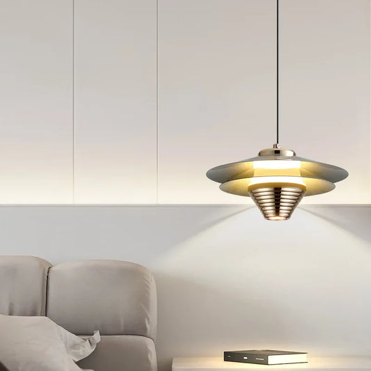 AlumaGlow: Lámpara colgante LED de aluminio – Luz elegante para espacios modernos