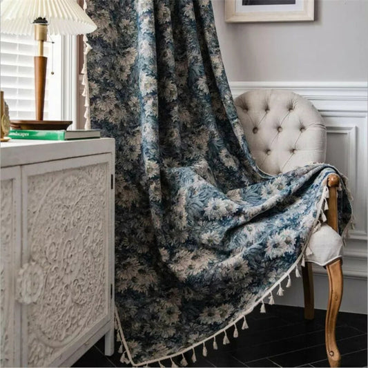 AzurFlora: Cortina Azul con Diseño de Flores y Borlas – decorativa y de fácil cuidado para el dormitorio
