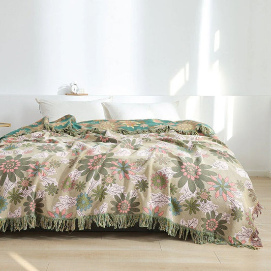 BlütenGrün: Mantas de algodón en diseño jacquard con patrón floral y función reversible – para sofá y dormitorio