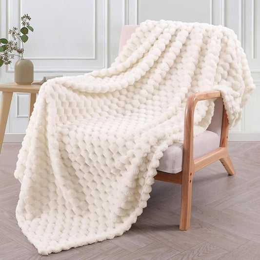 CozyNest: Manta de peluche acogedora – Suave manta para sofá y salón