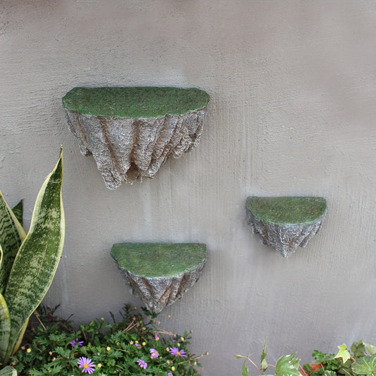 FelsenKunst: Estanterías de resina – robustas, únicas y colgantes en diseño natural para interiores y exteriores