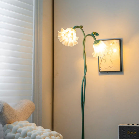 FlorAura: Elegante lámpara de pie con diseño de cala – Lámpara LED decorativa