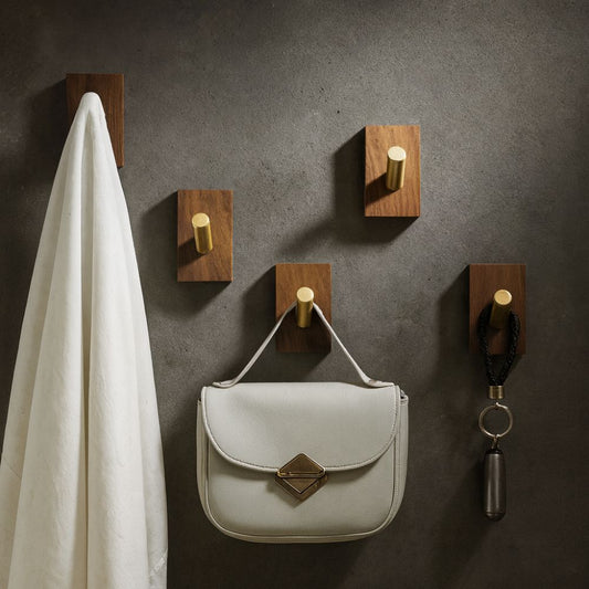 HolzHarmonie: Ganchos de pared de madera – modernos, duraderos y prácticos para abrigos, sombreros y toallas