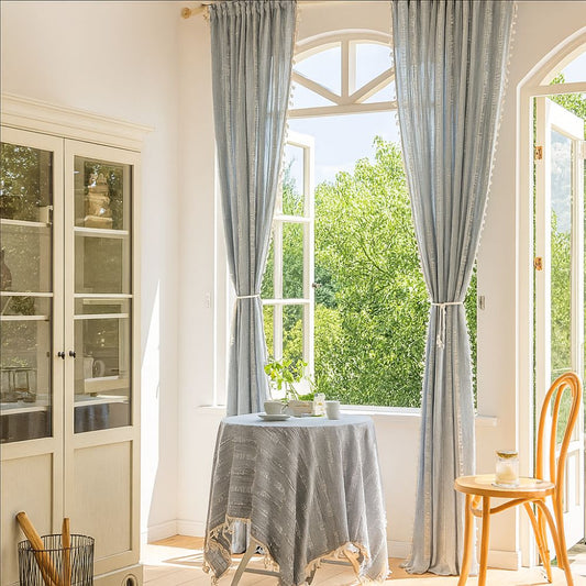 LuftigerCharme: Cortinas semi-transparentes en look de rayas con borlas – decorativas y de fácil cuidado para áreas de estar