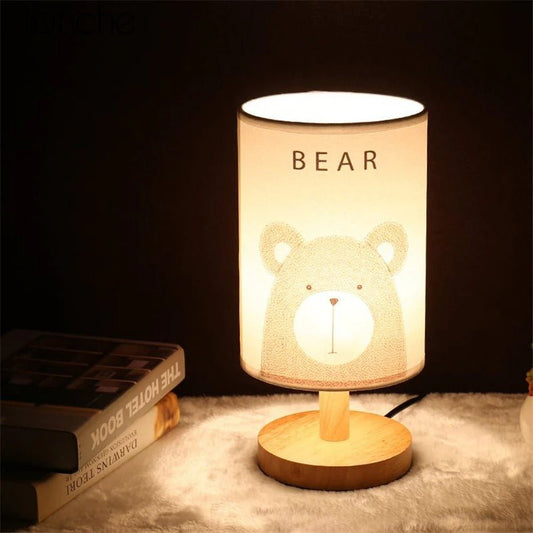 LumiTier: Lámpara de mesa con base de madera y motivo animal – Luz decorativa para habitaciones infantiles y salas de estar