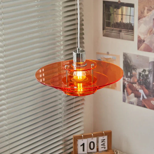 Vintura: Lámpara colgante de acrílico y hierro en forma moderna de UFO – para interiores retro con estilo