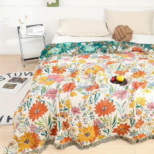 Wildblüte: Manta de algodón con diseño jacquard de flores y calidad transpirable – para cama y sala de estar
