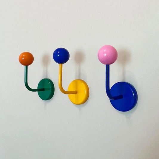 WohnMagnet: Ganchos de ropa coloridos y magnéticos – modernos, decorativos e ideales para abrigos, bufandas y accesorios